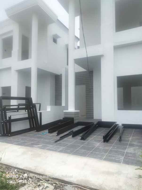 rumah jl raya kaliabang tengah