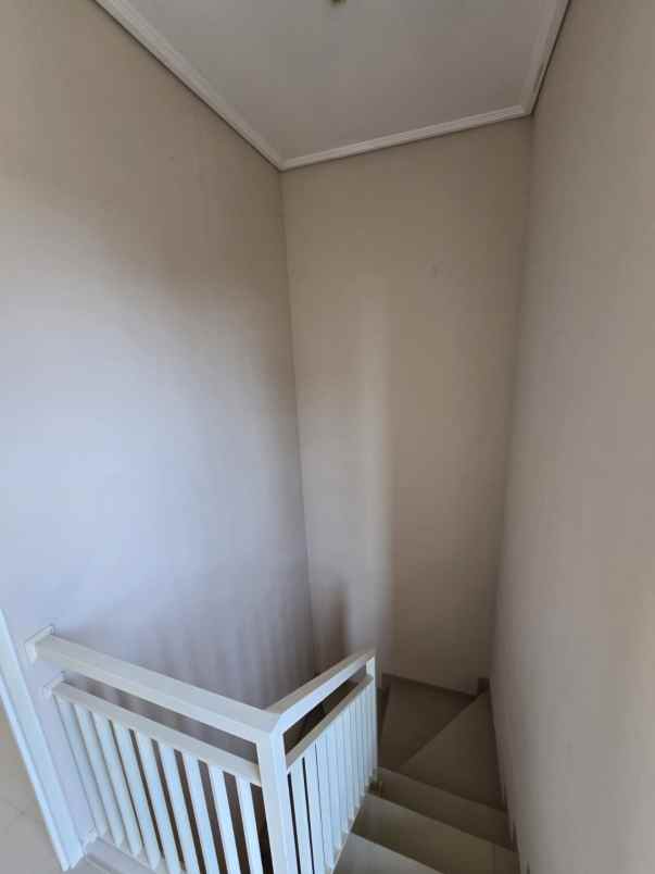 rumah juanda landblok strategis listrik 1300w