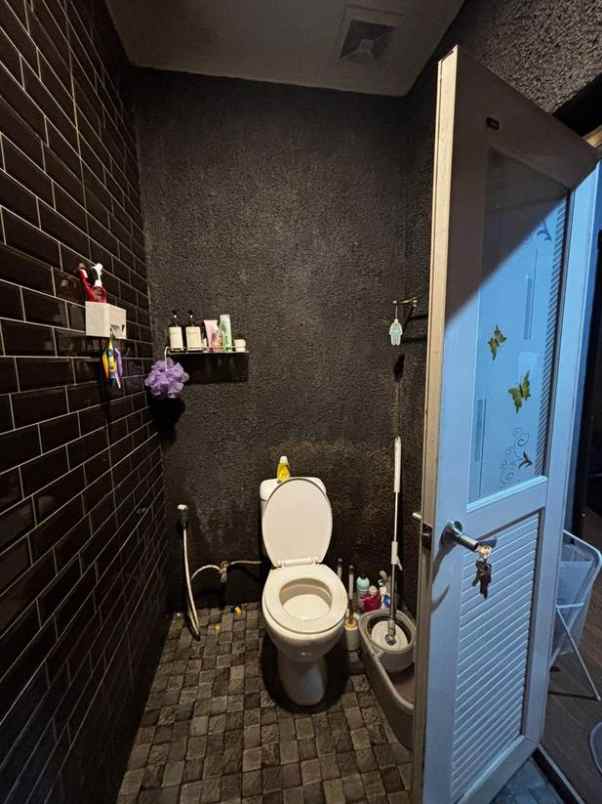 rumah keren 3 lantai view bagus di cihanjuang cimahi