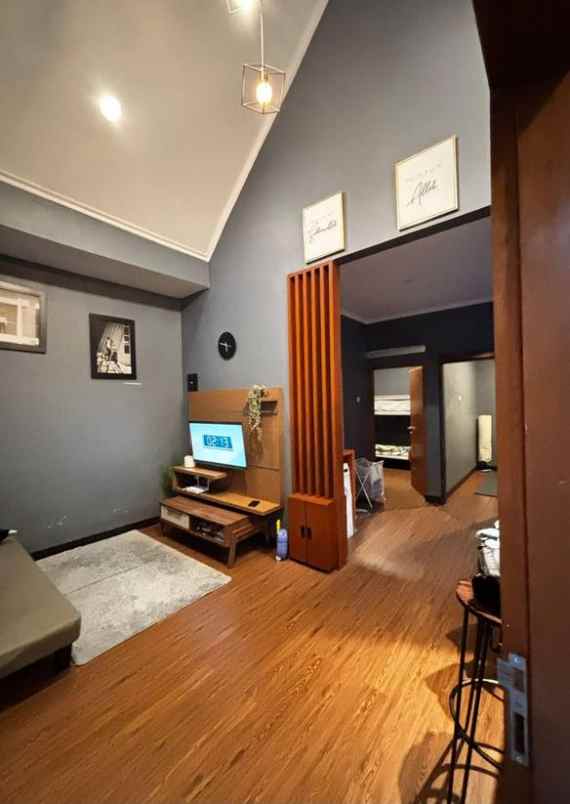 rumah keren 3 lantai view bagus di cihanjuang cimahi