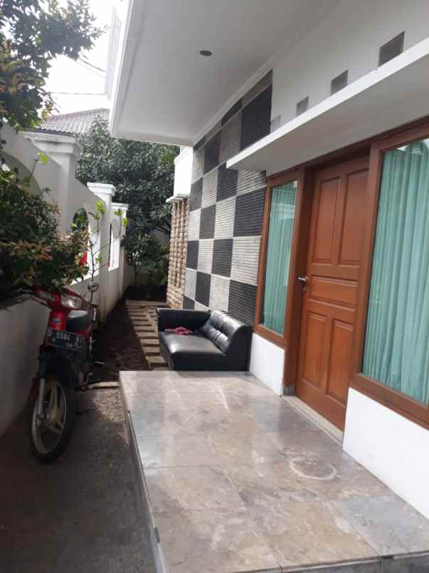 rumah komp puri tirta kencana pusat kota