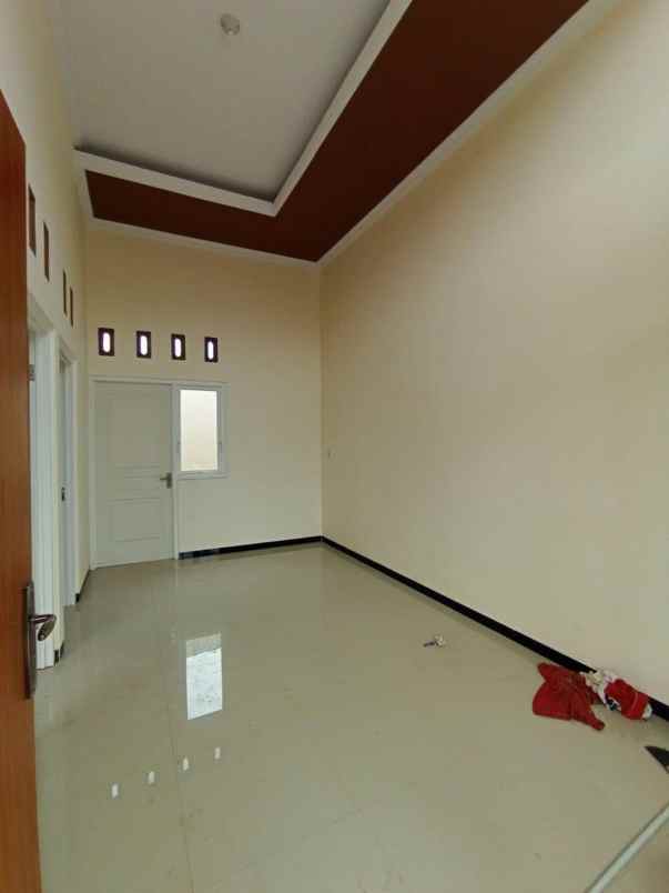 rumah konsep villa modern lokasi di malang