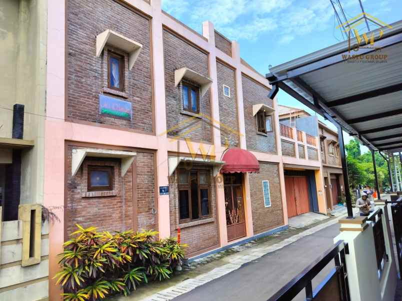 rumah kost 2 lantai di dekat kampus upn shm