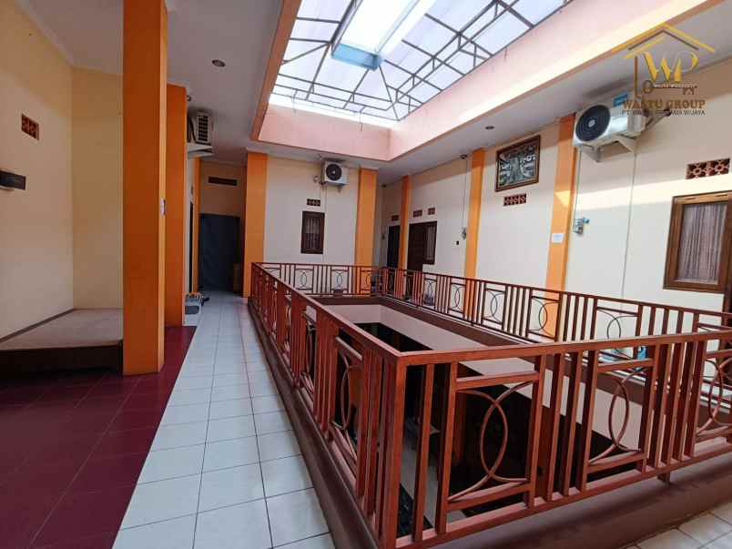 rumah kost 2 lantai di dekat kampus upn shm