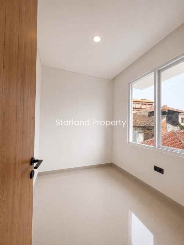 rumah luxury modern tropical di bintaro tangsel