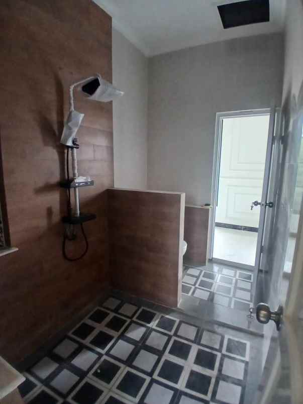 rumah mewah 2 lantai murah siap huni dikalimulya depok