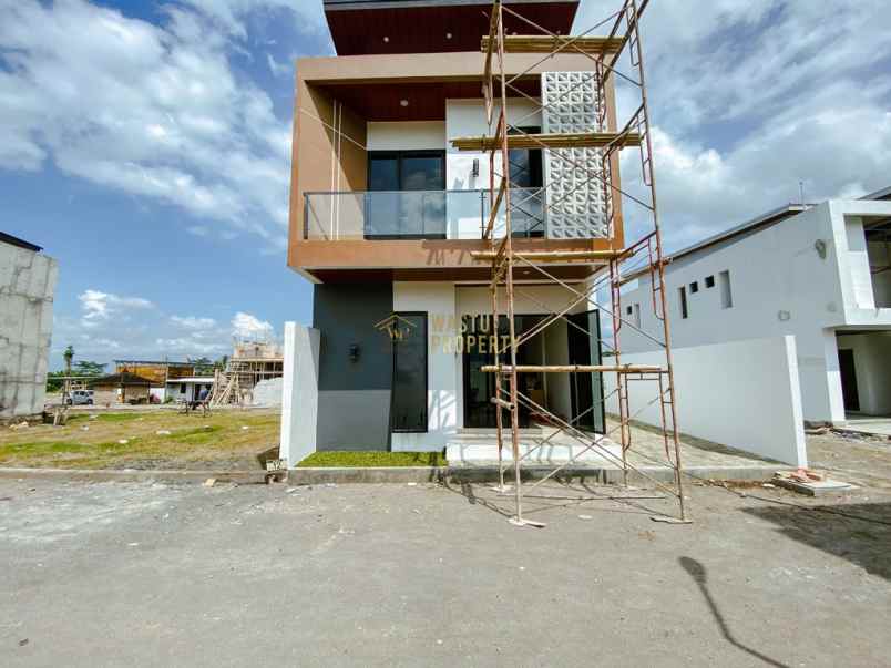 rumah mewah 2 lantai paling laris di jakal km 12