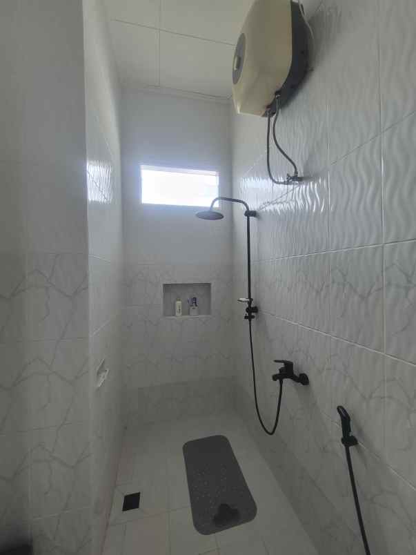 rumah mewah dalam komplek elit di duren sawit jaktim