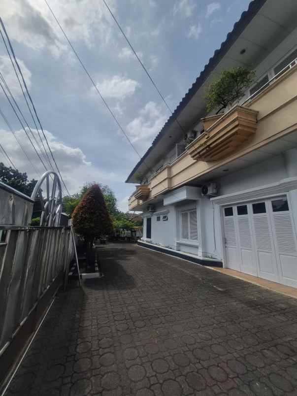 rumah mewah dalam komplek elit di duren sawit jaktim