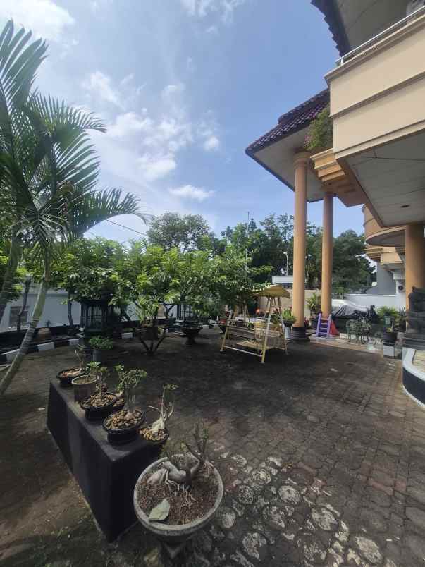 rumah mewah dalam komplek elit di duren sawit jaktim