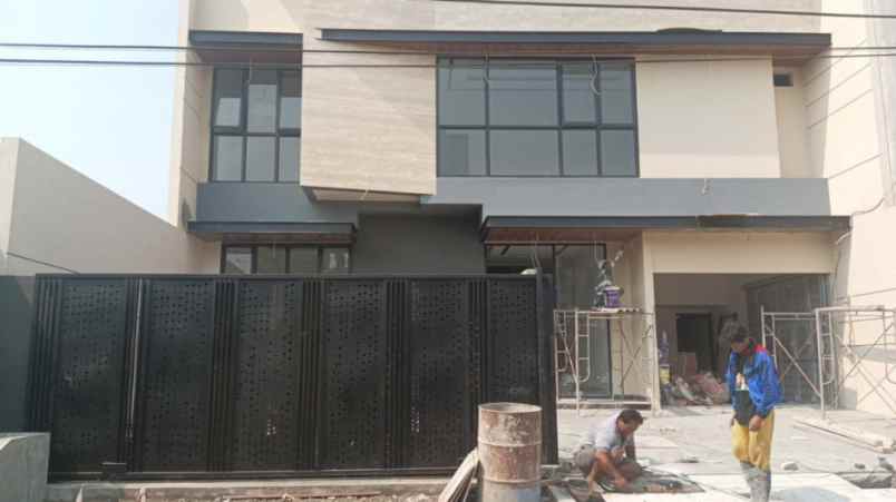 rumah mewah di kertajaya indah timur