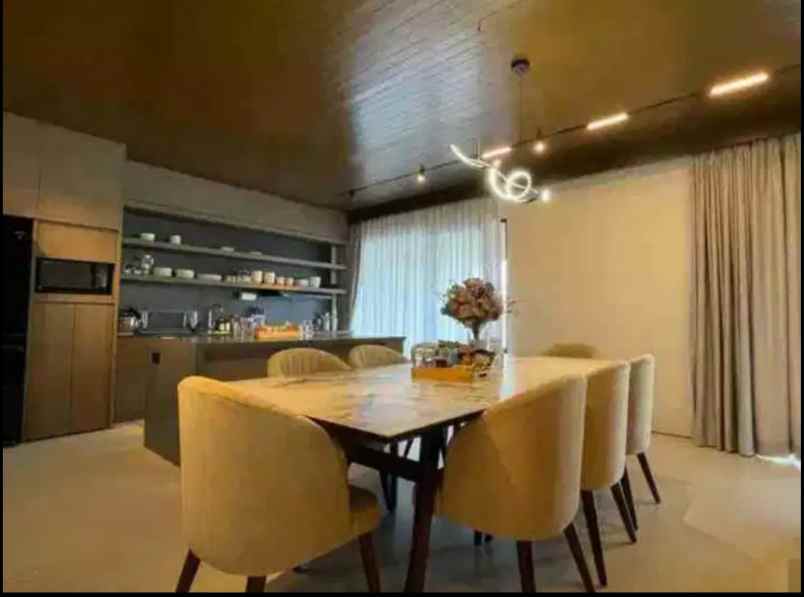 rumah mewah fully furnished dago resort pakar bandung