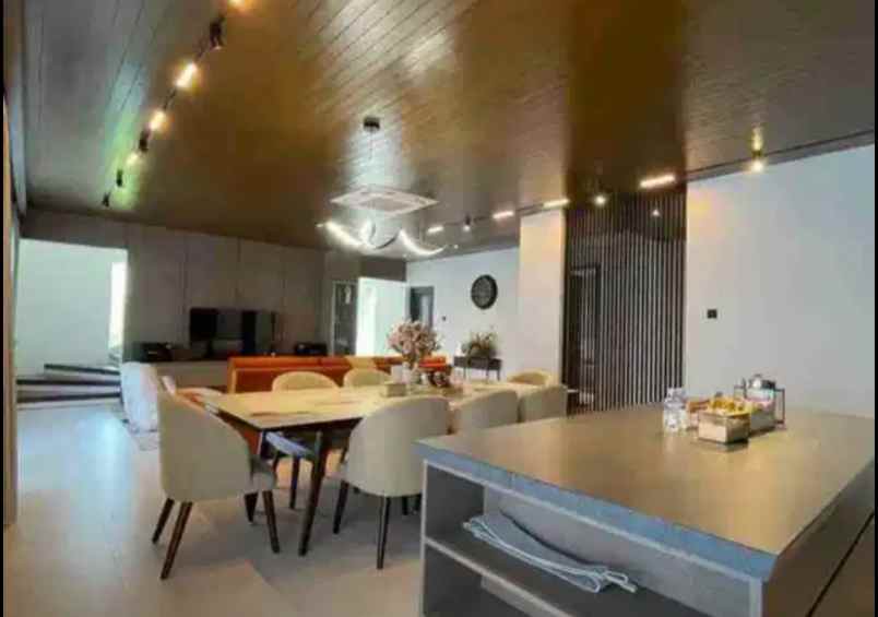 rumah mewah fully furnished dago resort pakar bandung