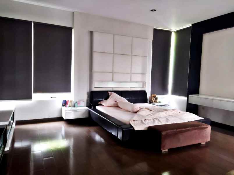 rumah mewah luas taman telaga golf bsd turun harga