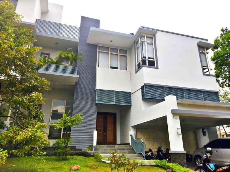rumah mewah luas taman telaga golf bsd turun harga