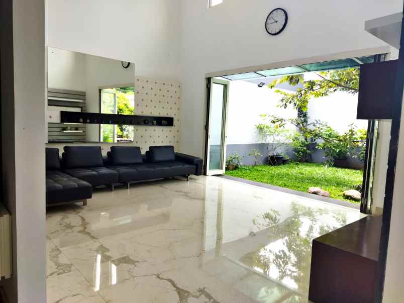 rumah mewah luas taman telaga golf bsd turun harga