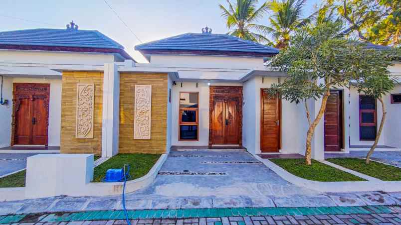 rumah mewah modern ndalem hinggil