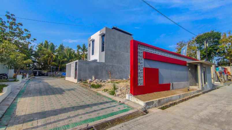 rumah mewah modern ndalem hinggil