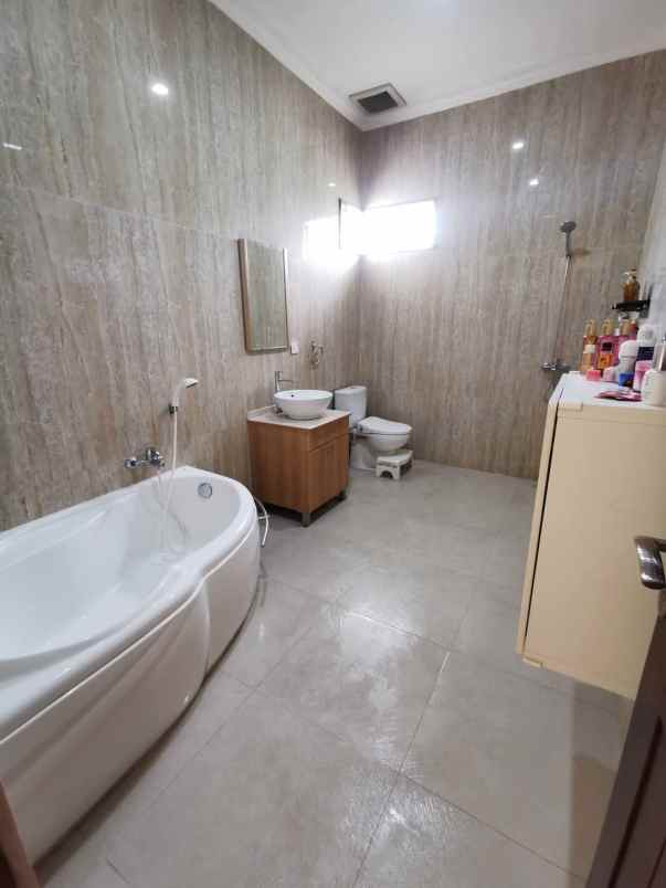 rumah mewah murah di banjar wijaya tangerang