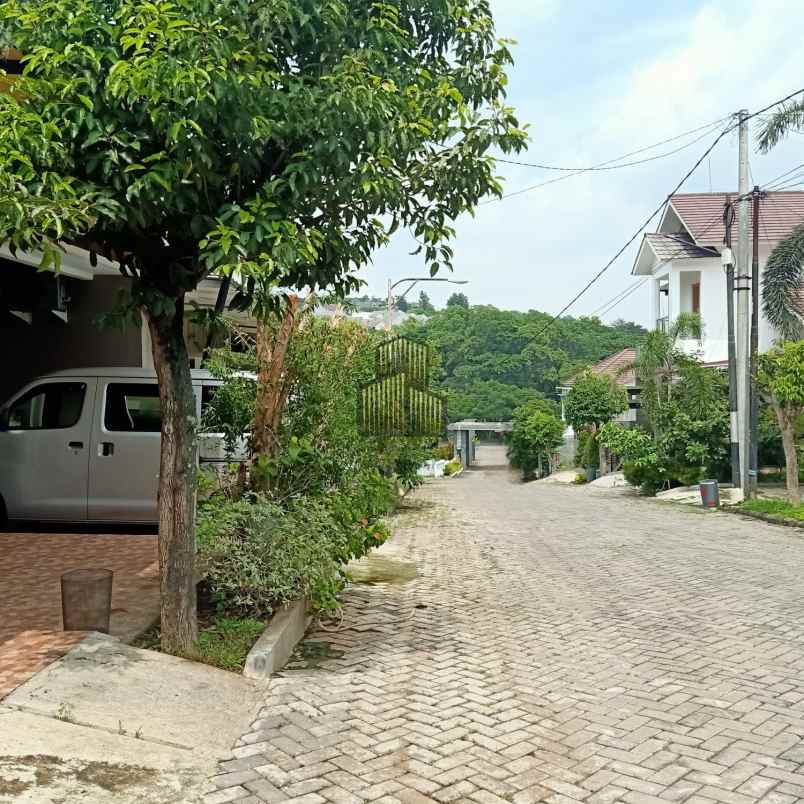 rumah mewah siap huni di cluster mangunharjo tembalang