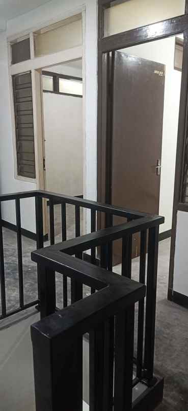 rumah minimalis modern di jalan cigadung dago bandung