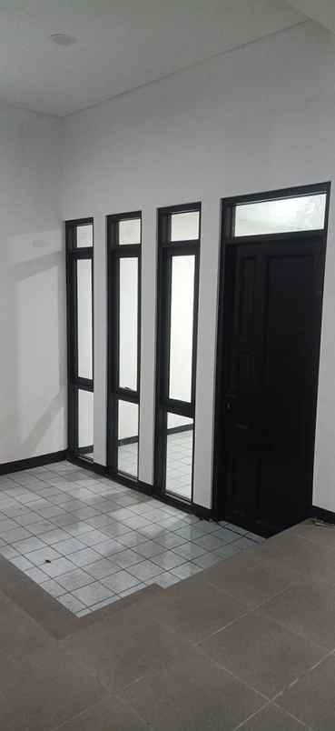 rumah minimalis modern di jalan cigadung dago bandung