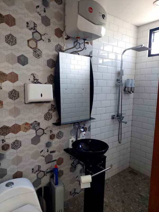 rumah minimalist modern di canggu utara bali