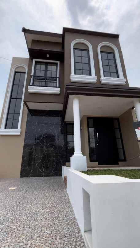 rumah modern 2 lantai lokasi belakang gor malang
