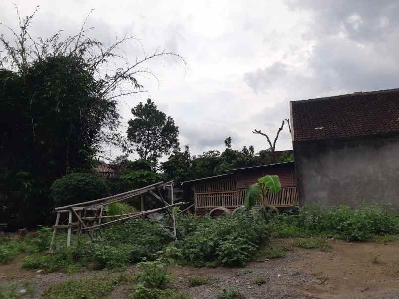 rumah modern mewah dan kokoh di purwomartani