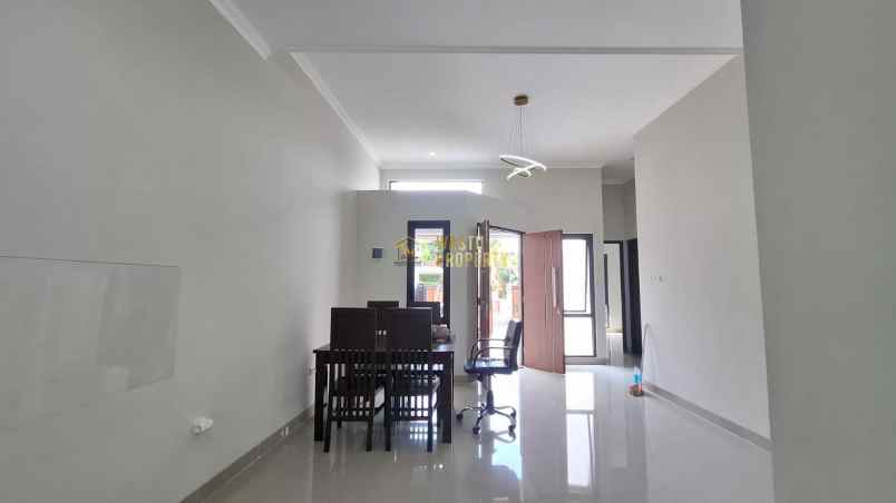 rumah modern siap huni dekat rsa ugm