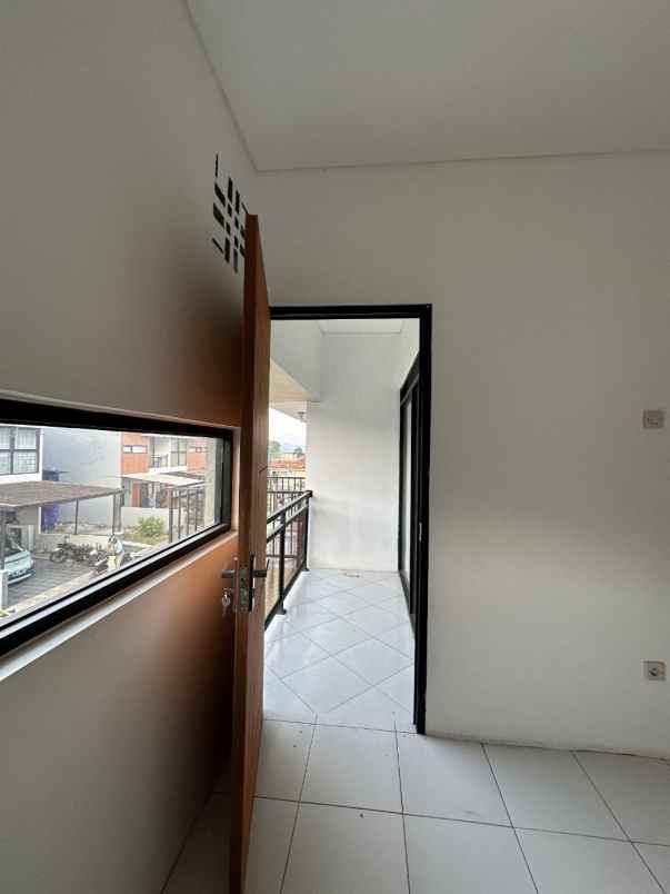 rumah murah baru hanya 3 6 km ke upi setiabudi bandung