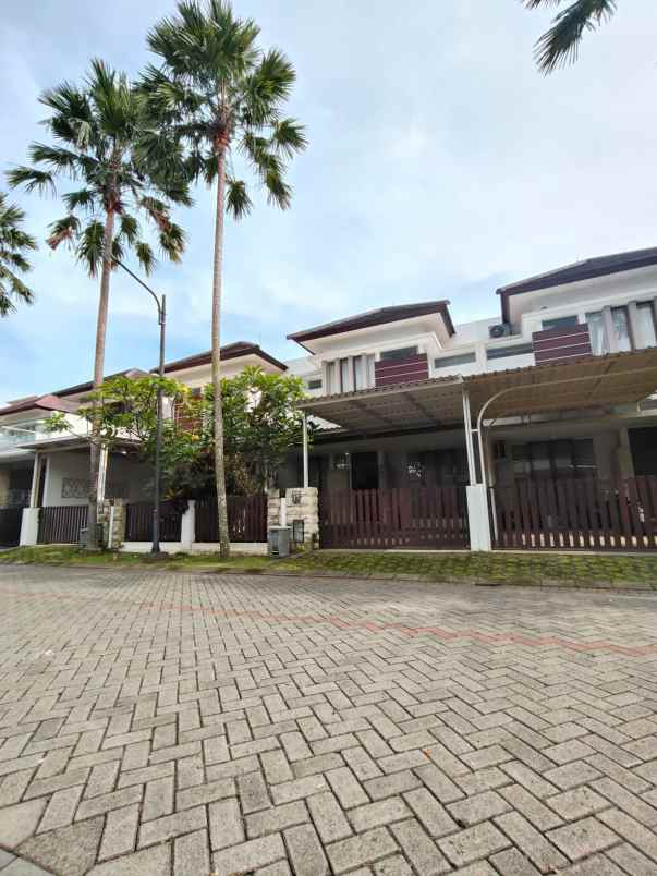 rumah nyaman luas modern strategis di sawojajar malang