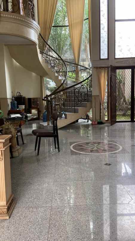 rumah pakuwon city laguna regency strategis