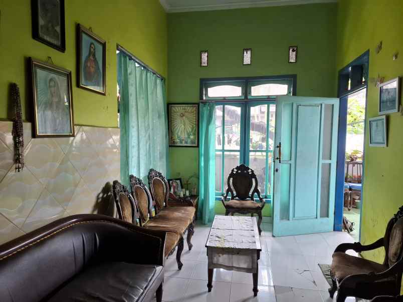 rumah pojok di griya mangli indah jember