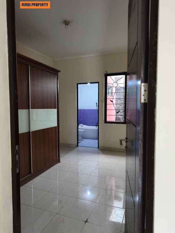 rumah rapi siap huni legenda wisata cibubur