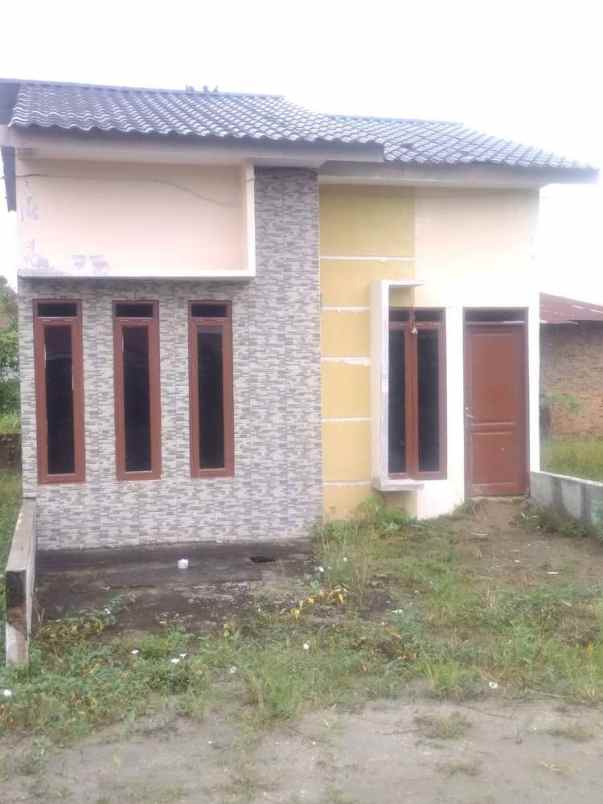 rumah ready dalam komplek dijual murah