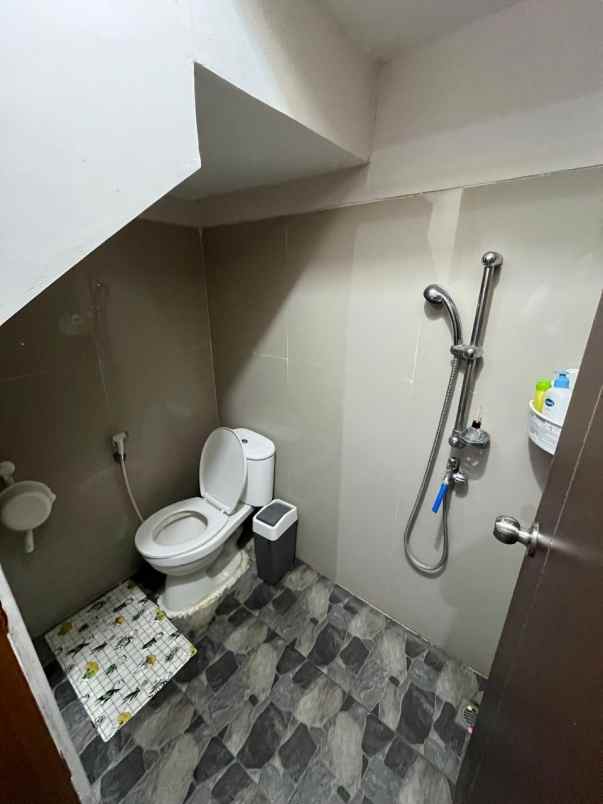 rumah sariwangi dekat gegerkalong sarijadi bandung