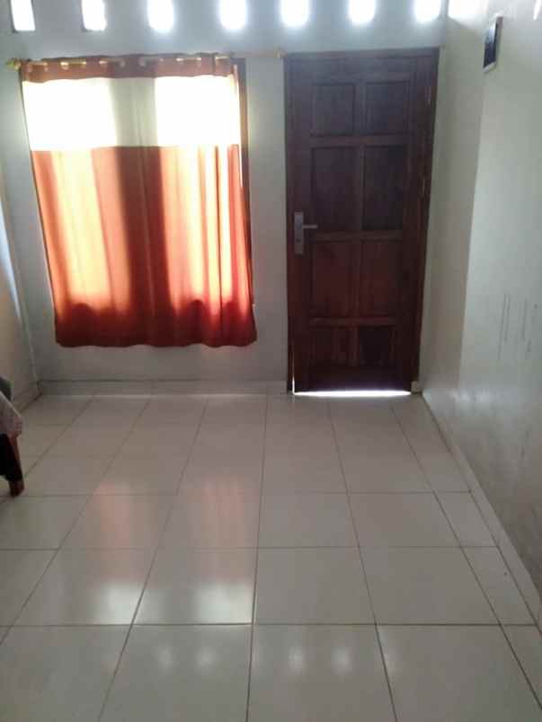 rumah second 2 lantai murah siap huni ditapos depok