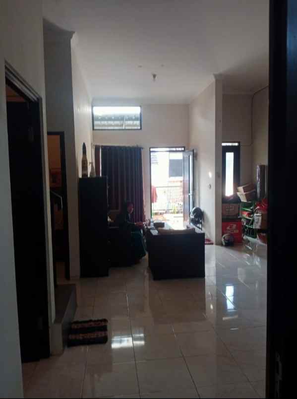 rumah second cluster di malang luas 120m type 75