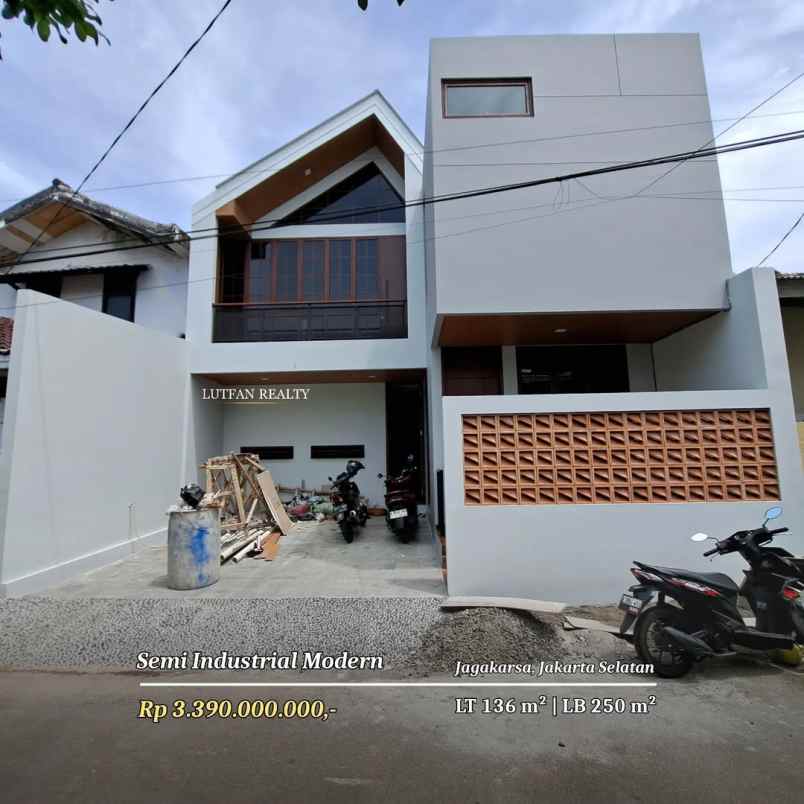 rumah semi industrial jagakarsa dalam komplek