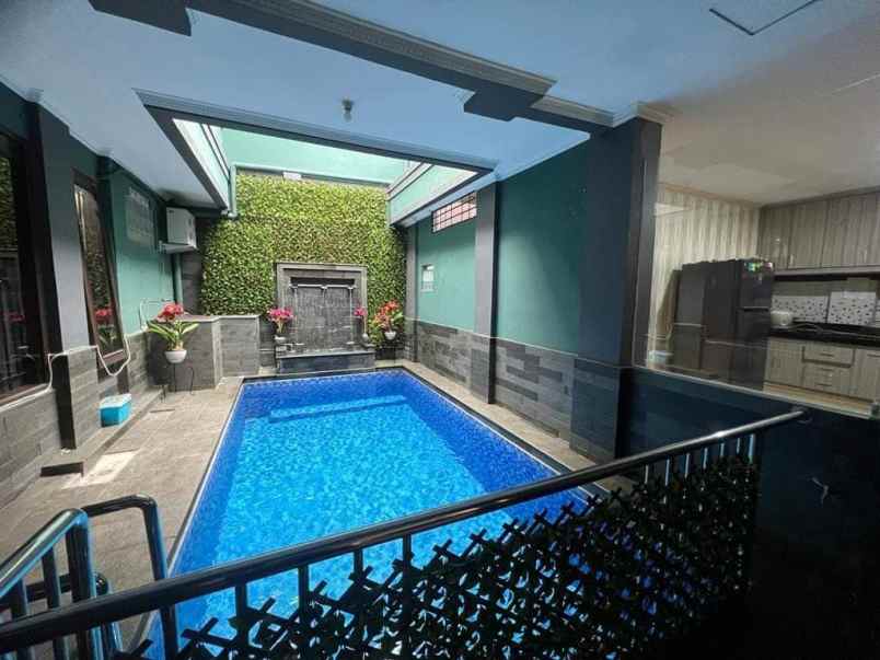 rumah sewa ada kolam renang di dakota pasteur bandung