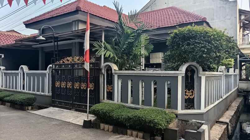 rumah siap huni 1 lantai ada tamannya cilodong