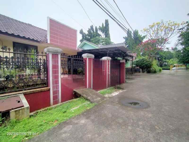 rumah siap huni dalam komplek area pancoran mas depok