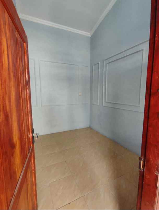 rumah siap huni dekat stasiun