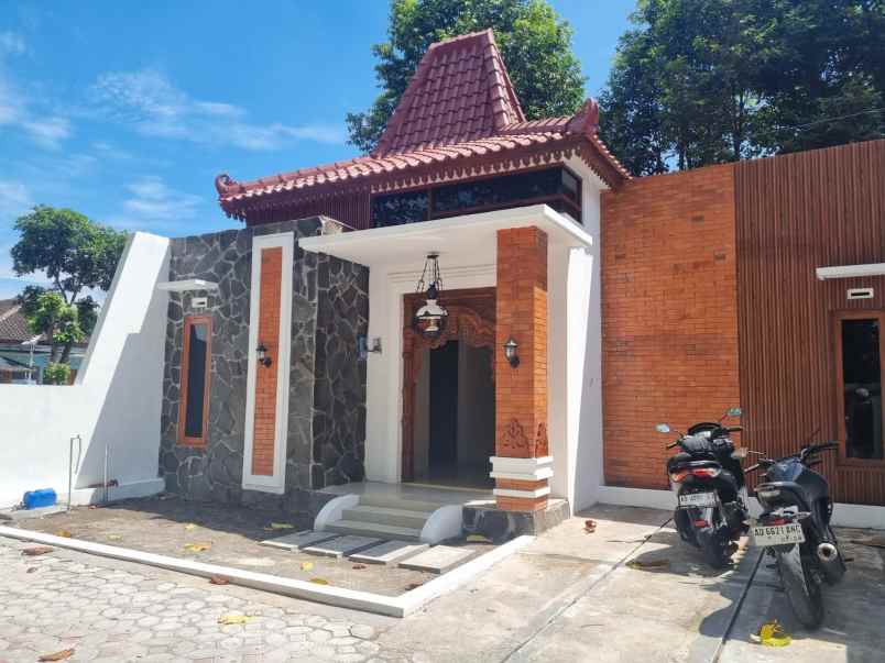 rumah siap huni depan hotel galuh prambanan