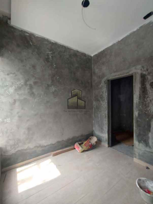 rumah siap huni di cluster tlaga bodas semarang