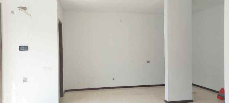 rumah siap huni strategis cluster zora kimora bsd city