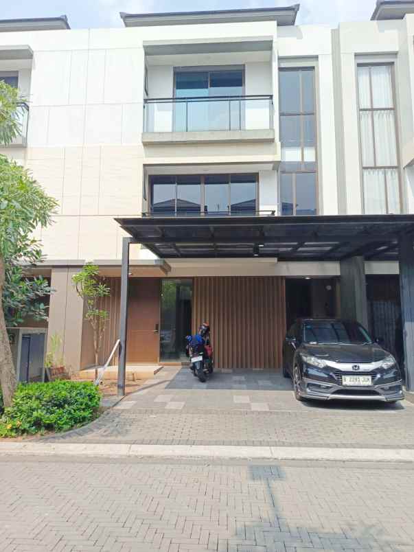 rumah siap huni strategis cluster zora kimora bsd city