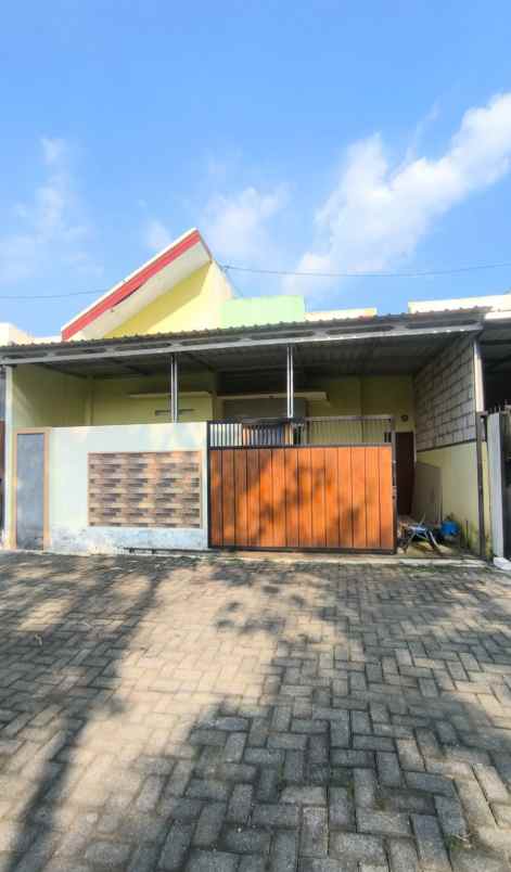 rumah strategis kawasan pakis malang