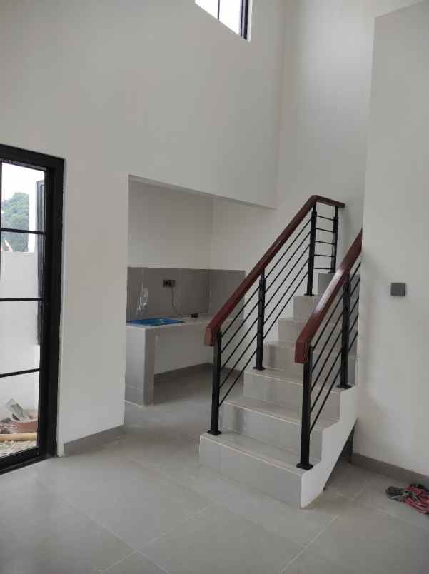 rumah syariah 2 lantai dekat tol kota wisata